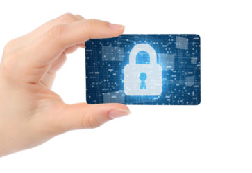 Tipos de certificação digital e para quem são recomendados - mão segurando um cartão criptografado | Penta Certificação Digital